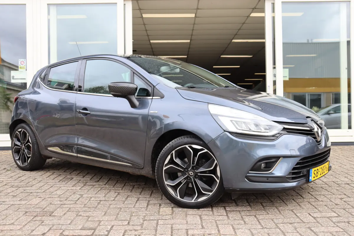 Clio TCe Bose, Camera A, Climate, Cruise, Dealer Onderhouden, PDC V+A, Navi, Prijs Is Rijklaar Inclusief 6 Maanden Garantie