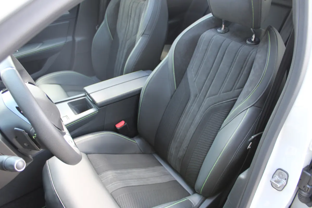 GT 1.6 Plug-In Hybrid Alcantara Executive | Schuif-/Kantel Dak | Massage functie | 360-Graden Camera