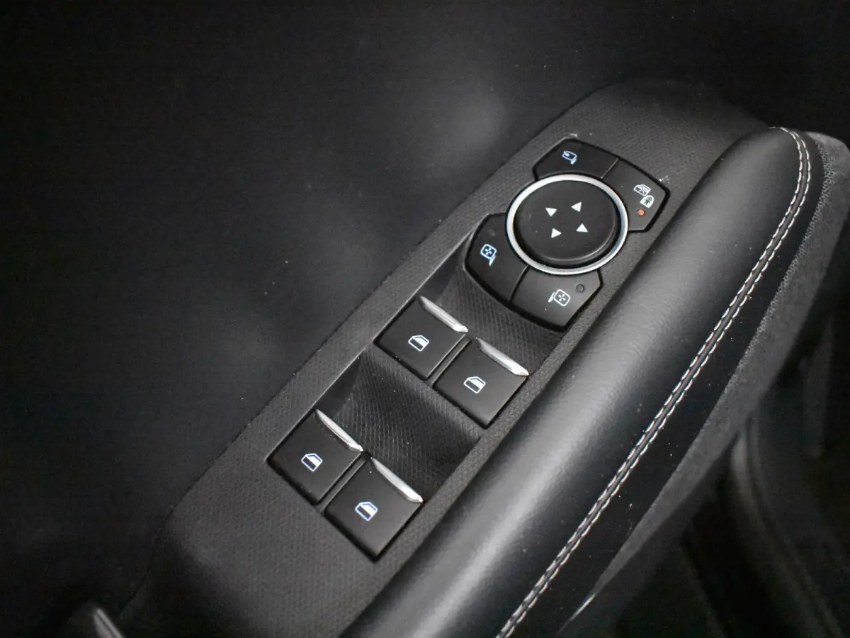 Extended RWD 98 kWh | 360gr Camera | SOH 93% l Glazen pano-dak | Stoel/stuurverw | Navi | Elektr stoel met memory | Keyless | Parkeer assistent | DAB | LED | 18"LMV
