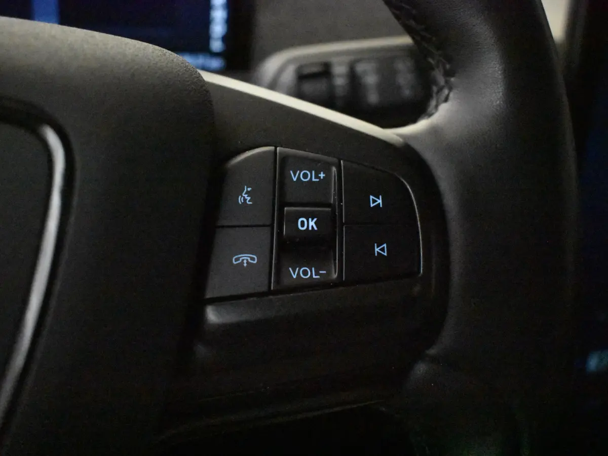 Extended RWD 98 kWh | 360gr Camera | SOH 93% l Glazen pano-dak | Stoel/stuurverw | Navi | Elektr stoel met memory | Keyless | Parkeer assistent | DAB | LED | 18"LMV