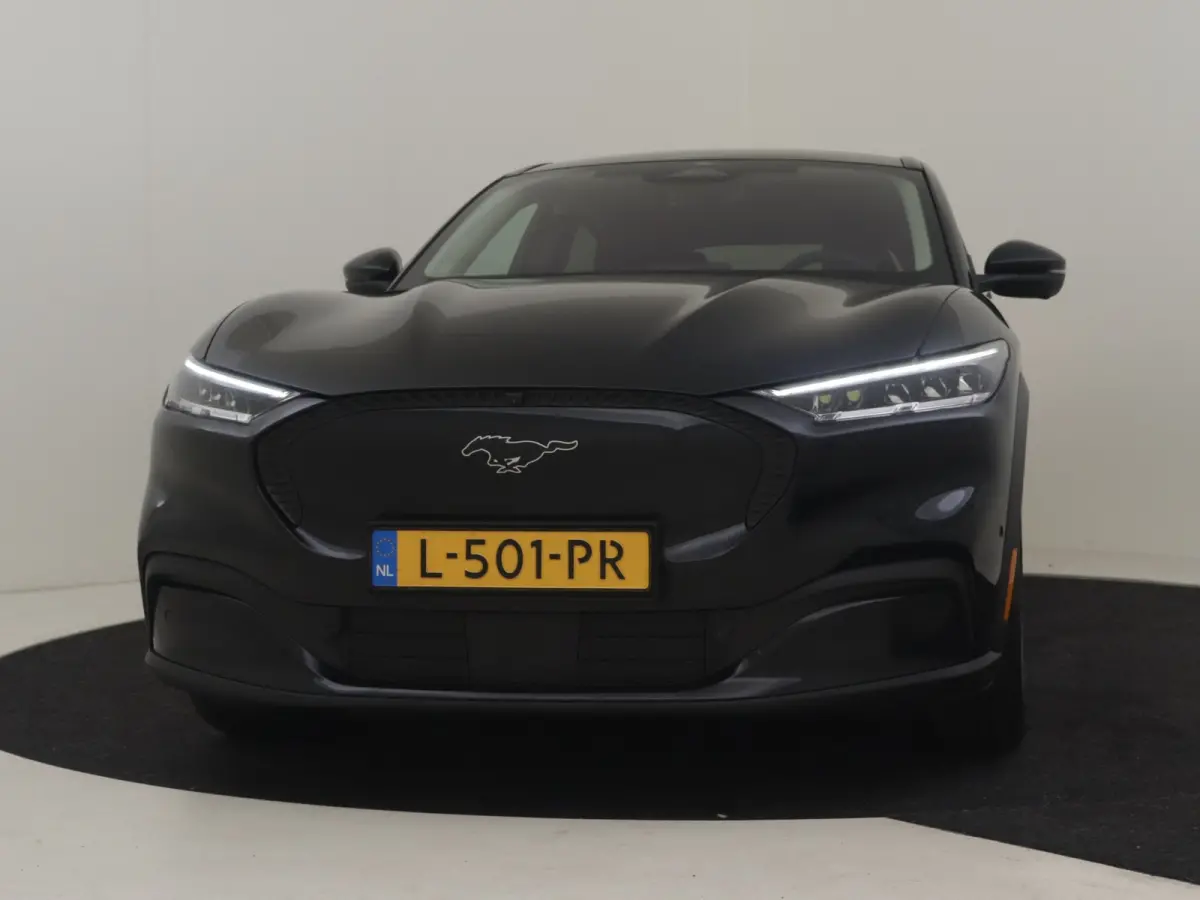 Extended RWD 98 kWh | 360gr Camera | SOH 93% l Glazen pano-dak | Stoel/stuurverw | Navi | Elektr stoel met memory | Keyless | Parkeer assistent | DAB | LED | 18"LMV