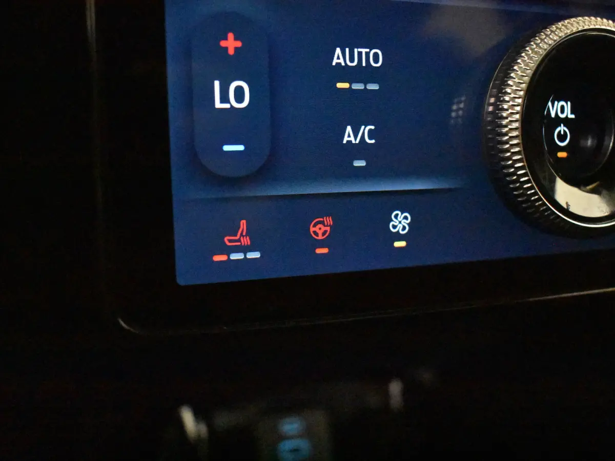 Extended RWD 98 kWh | 360gr Camera | SOH 93% l Glazen pano-dak | Stoel/stuurverw | Navi | Elektr stoel met memory | Keyless | Parkeer assistent | DAB | LED | 18"LMV