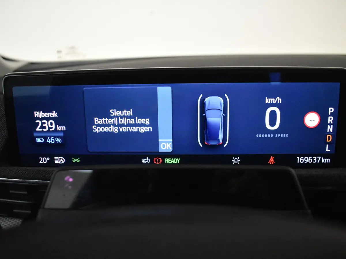 Extended RWD 98 kWh | 360gr Camera | SOH 93% l Glazen pano-dak | Stoel/stuurverw | Navi | Elektr stoel met memory | Keyless | Parkeer assistent | DAB | LED | 18"LMV