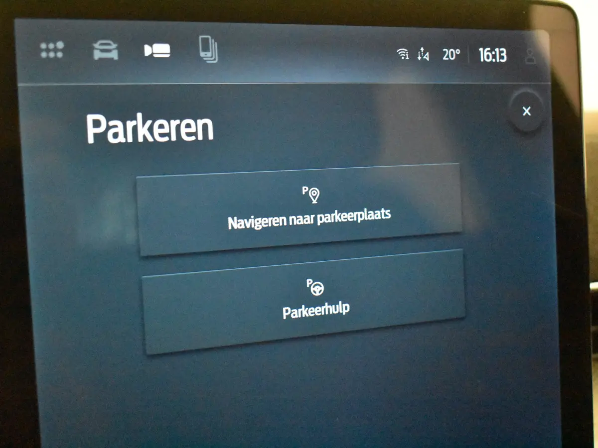 Extended RWD 98 kWh | 360gr Camera | SOH 93% l Glazen pano-dak | Stoel/stuurverw | Navi | Elektr stoel met memory | Keyless | Parkeer assistent | DAB | LED | 18"LMV