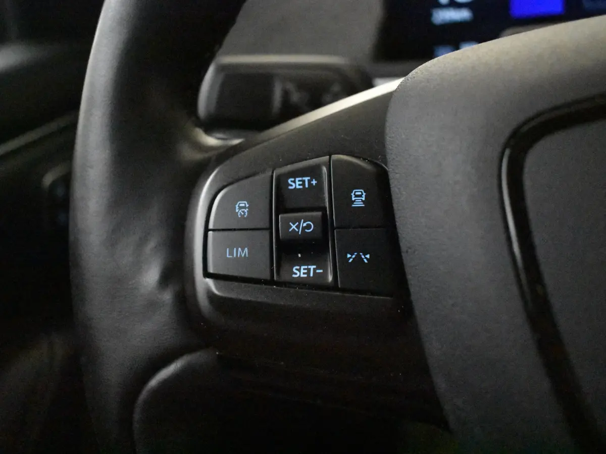 Extended RWD 98 kWh | 360gr Camera | SOH 93% l Glazen pano-dak | Stoel/stuurverw | Navi | Elektr stoel met memory | Keyless | Parkeer assistent | DAB | LED | 18"LMV