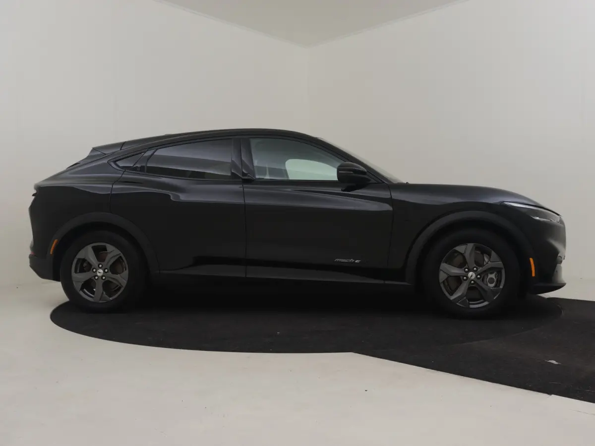 Extended RWD 98 kWh | 360gr Camera | SOH 93% l Glazen pano-dak | Stoel/stuurverw | Navi | Elektr stoel met memory | Keyless | Parkeer assistent | DAB | LED | 18"LMV
