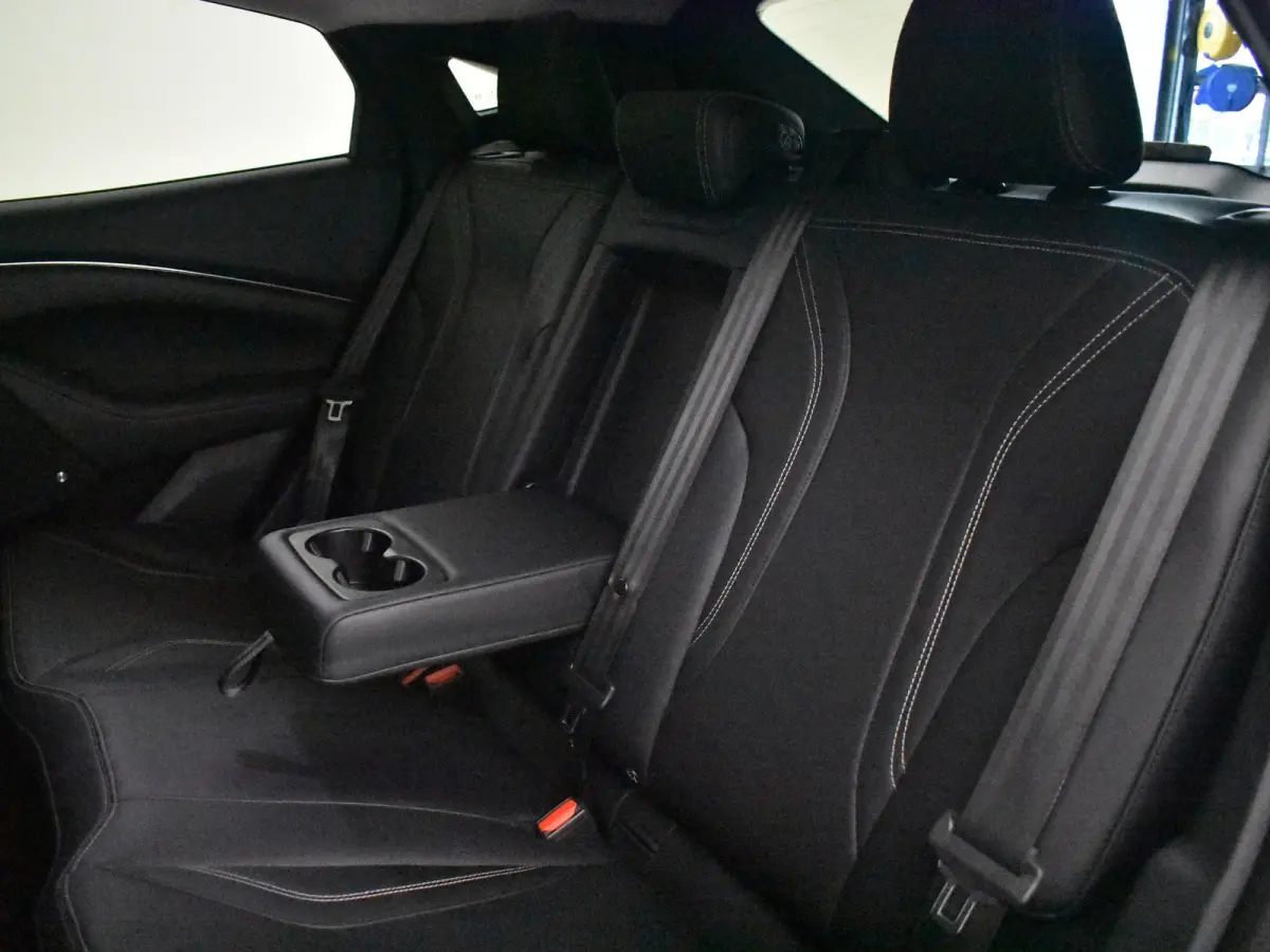 Extended RWD 98 kWh | 360gr Camera | SOH 93% l Glazen pano-dak | Stoel/stuurverw | Navi | Elektr stoel met memory | Keyless | Parkeer assistent | DAB | LED | 18"LMV