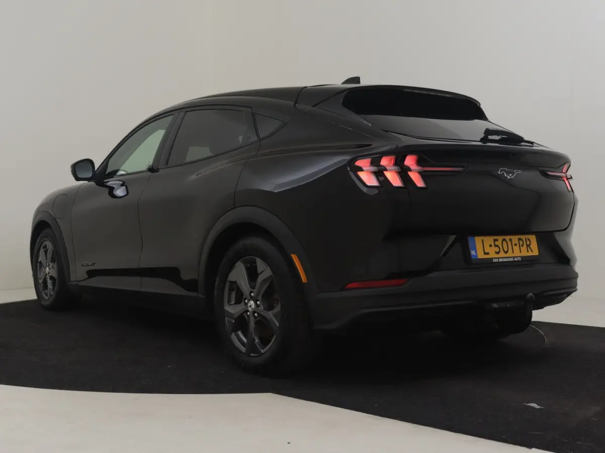 Extended RWD 98 kWh | 360gr Camera | SOH 93% l Glazen pano-dak | Stoel/stuurverw | Navi | Elektr stoel met memory | Keyless | Parkeer assistent | DAB | LED | 18"LMV