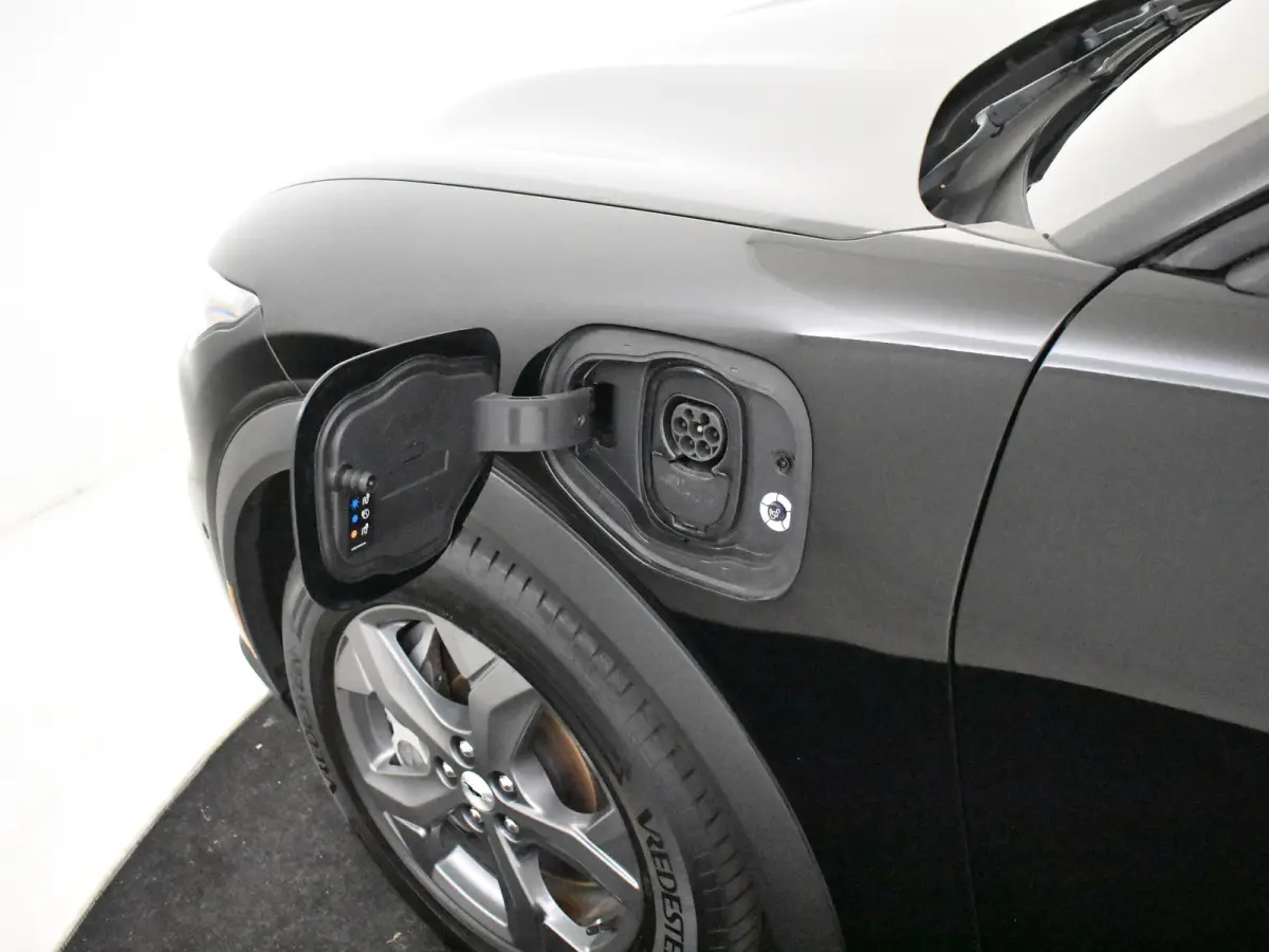 Extended RWD 98 kWh | 360gr Camera | SOH 93% l Glazen pano-dak | Stoel/stuurverw | Navi | Elektr stoel met memory | Keyless | Parkeer assistent | DAB | LED | 18"LMV