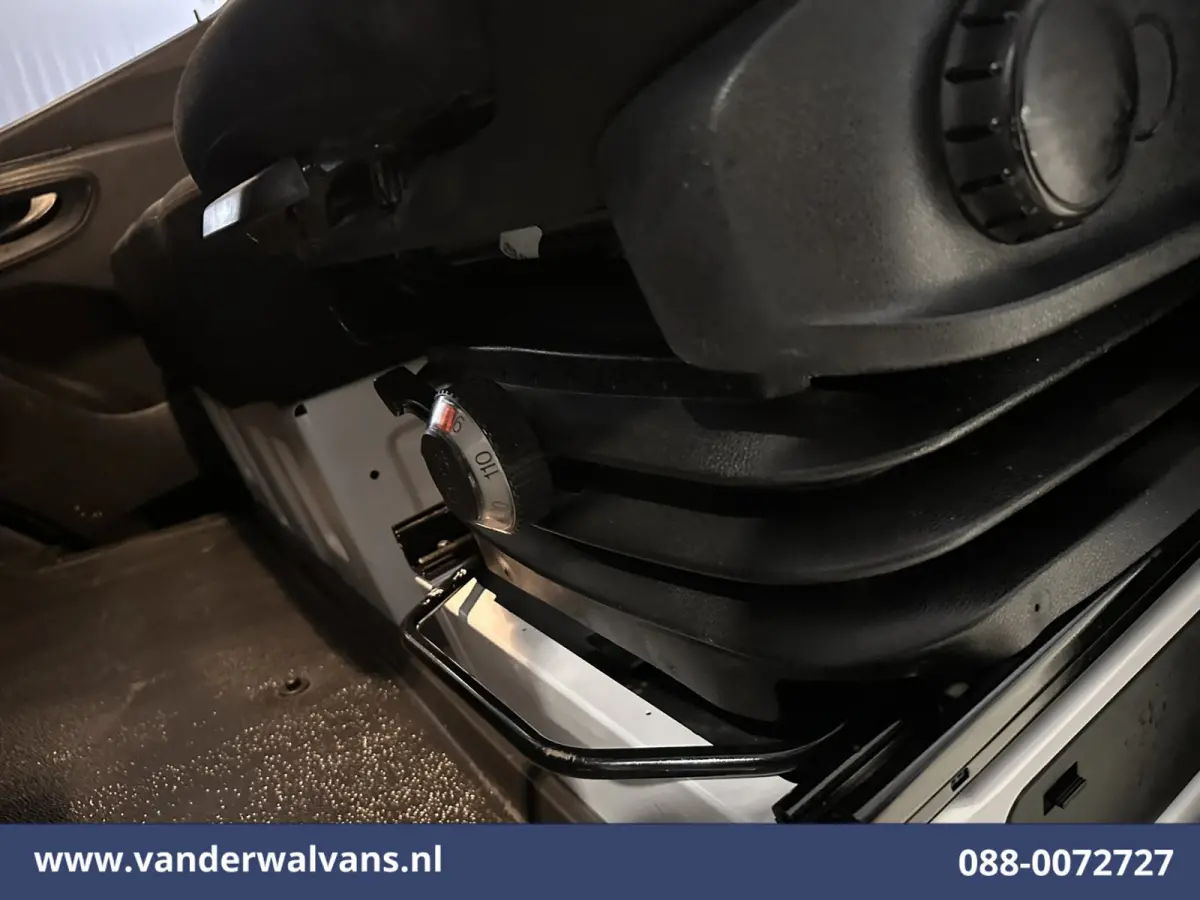 214 CDI 143pk L2H2 Euro6 Airco | Camera | Apple Carplay | Chauffeursstoel Android Auto, Bijrijdersbank