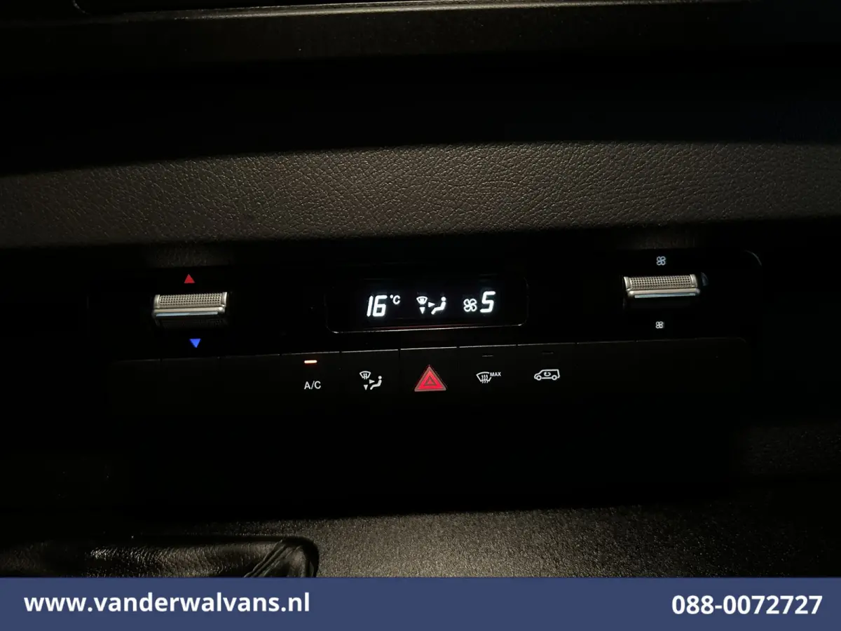 214 CDI 143pk L2H2 Euro6 Airco | Camera | Apple Carplay | Chauffeursstoel Android Auto, Bijrijdersbank