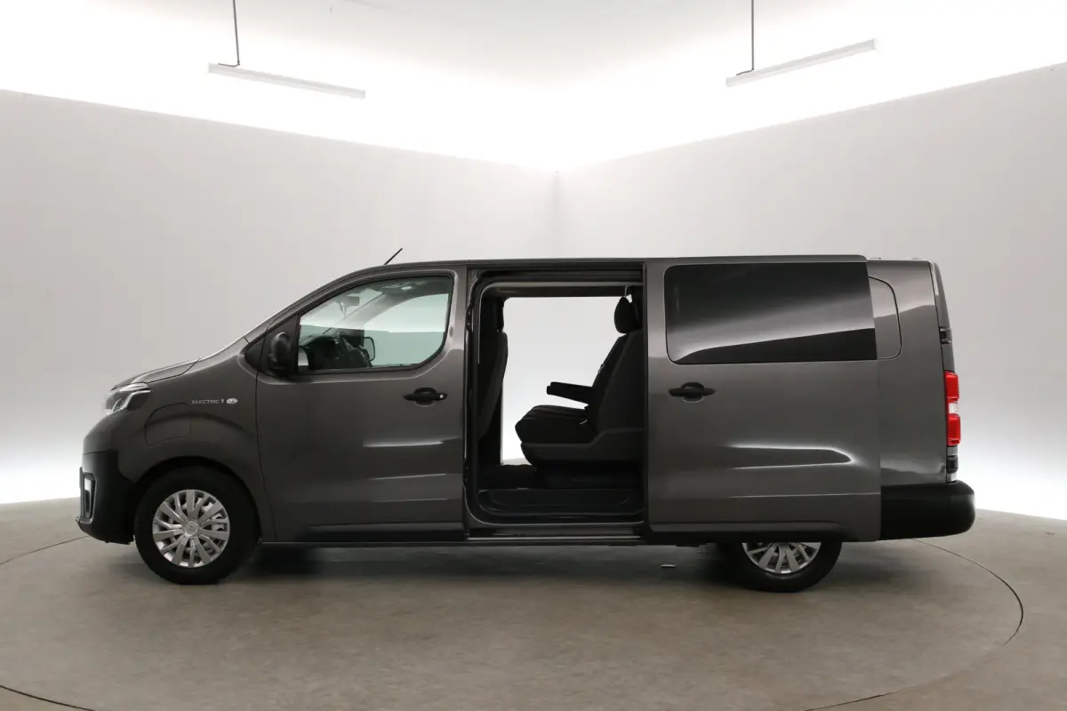 Toyota ProAce Electric Worker Extra Range 75 kWh L3H1 | DC | Snelladen | SOH 91% | 6 Zits | Airco | Cruise | Camera | 2xSchuifdeur | Carplay