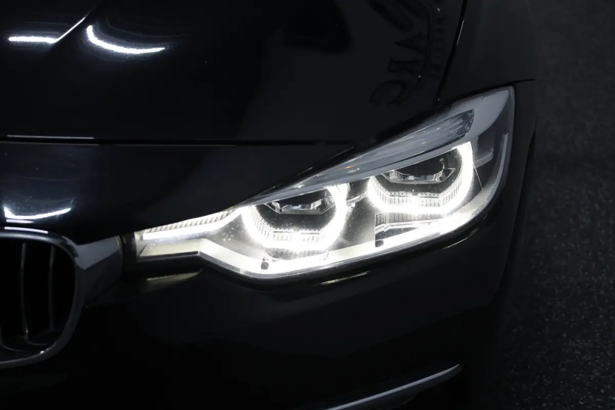 330i M Sport Edition Luxury/LED/PANO/HUD/LEER+S.VERWARMING/LMV/CRUISE/ECC/12 MND GARANTIE!