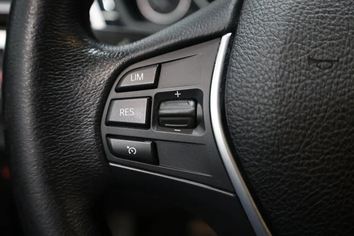 330i M Sport Edition Luxury/LED/PANO/HUD/LEER+S.VERWARMING/LMV/CRUISE/ECC/12 MND GARANTIE!