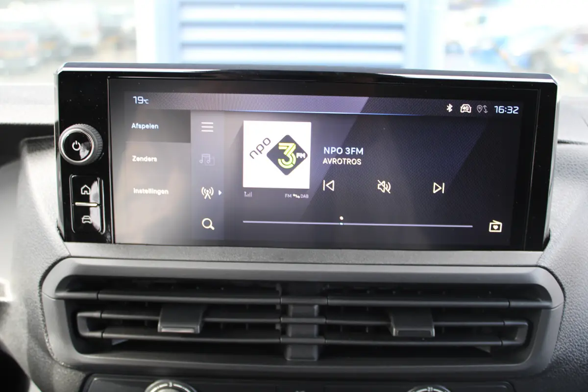 L3 75 kWh | 8 JAAR GARANTIE | CAMERA | NAVI | DRAADLOOS CARPLAY | COMFORT WAND |