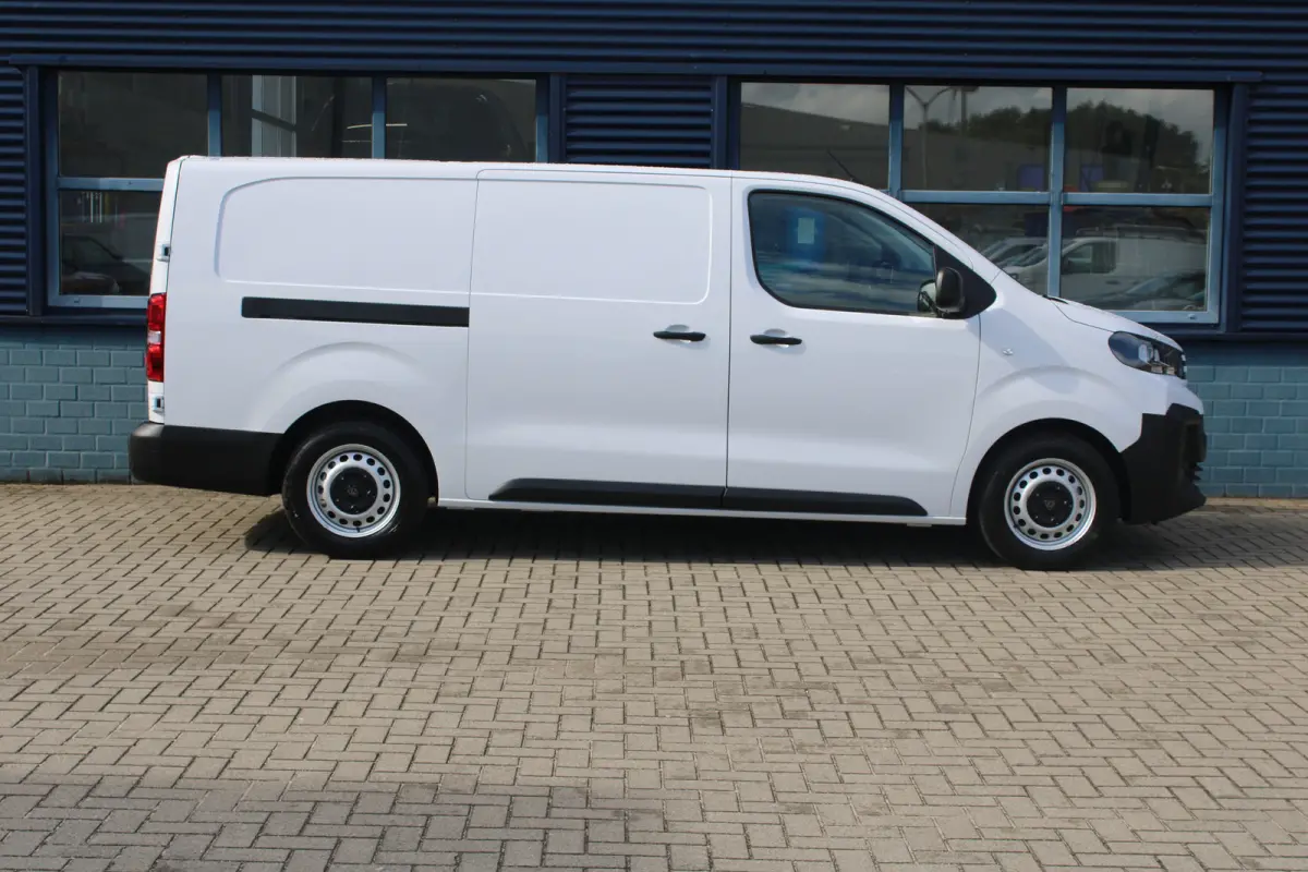 L3 75 kWh | 8 JAAR GARANTIE | CAMERA | NAVI | DRAADLOOS CARPLAY | COMFORT WAND |