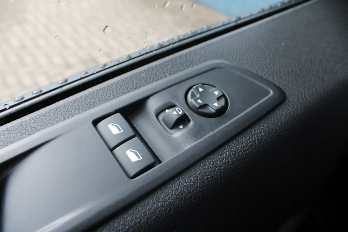 L3 75 kWh | 8 JAAR GARANTIE | CAMERA | NAVI | DRAADLOOS CARPLAY | COMFORT WAND |