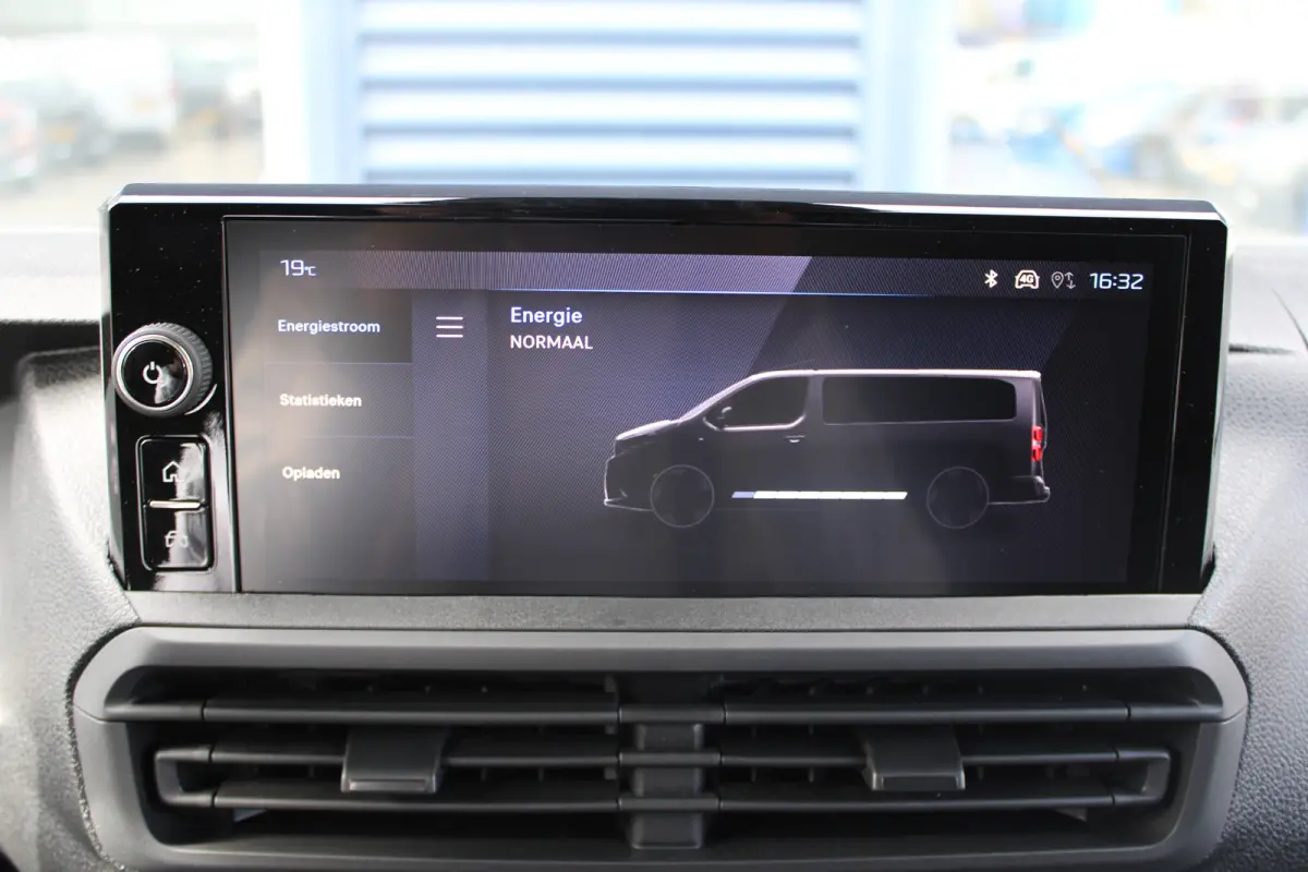 L3 75 kWh | 8 JAAR GARANTIE | CAMERA | NAVI | DRAADLOOS CARPLAY | COMFORT WAND |
