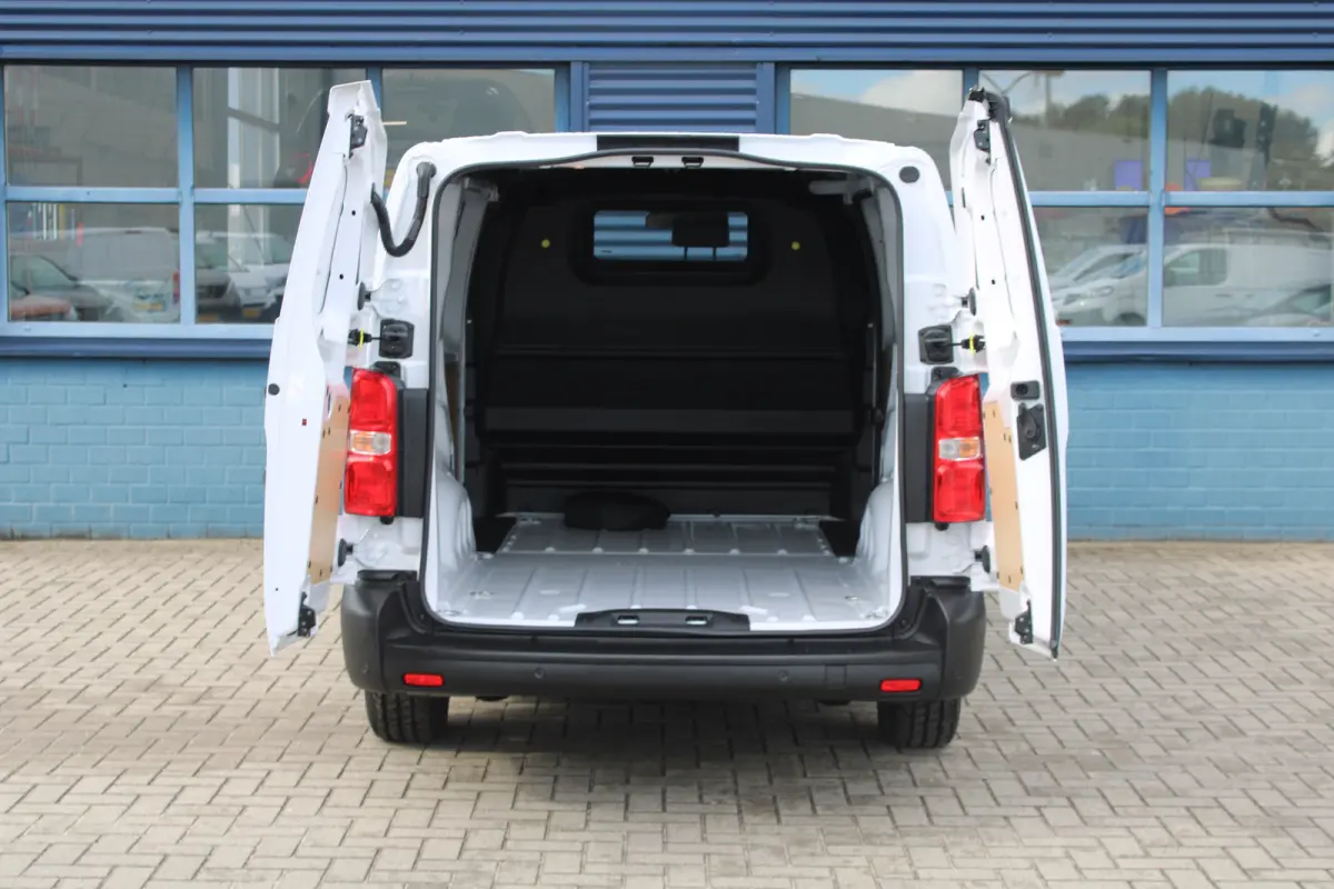 L3 75 kWh | 8 JAAR GARANTIE | CAMERA | NAVI | DRAADLOOS CARPLAY | COMFORT WAND |