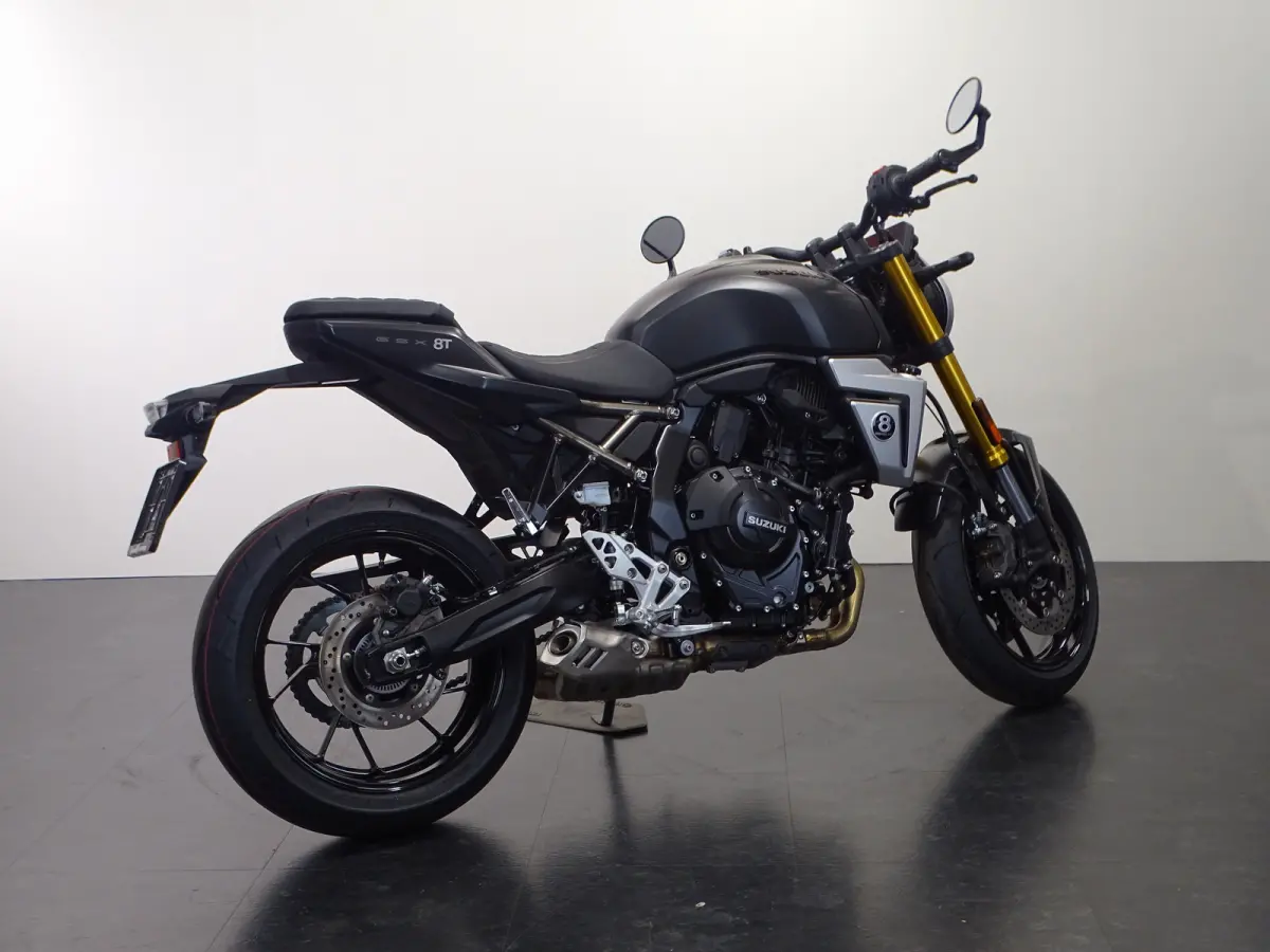 GSX-8T