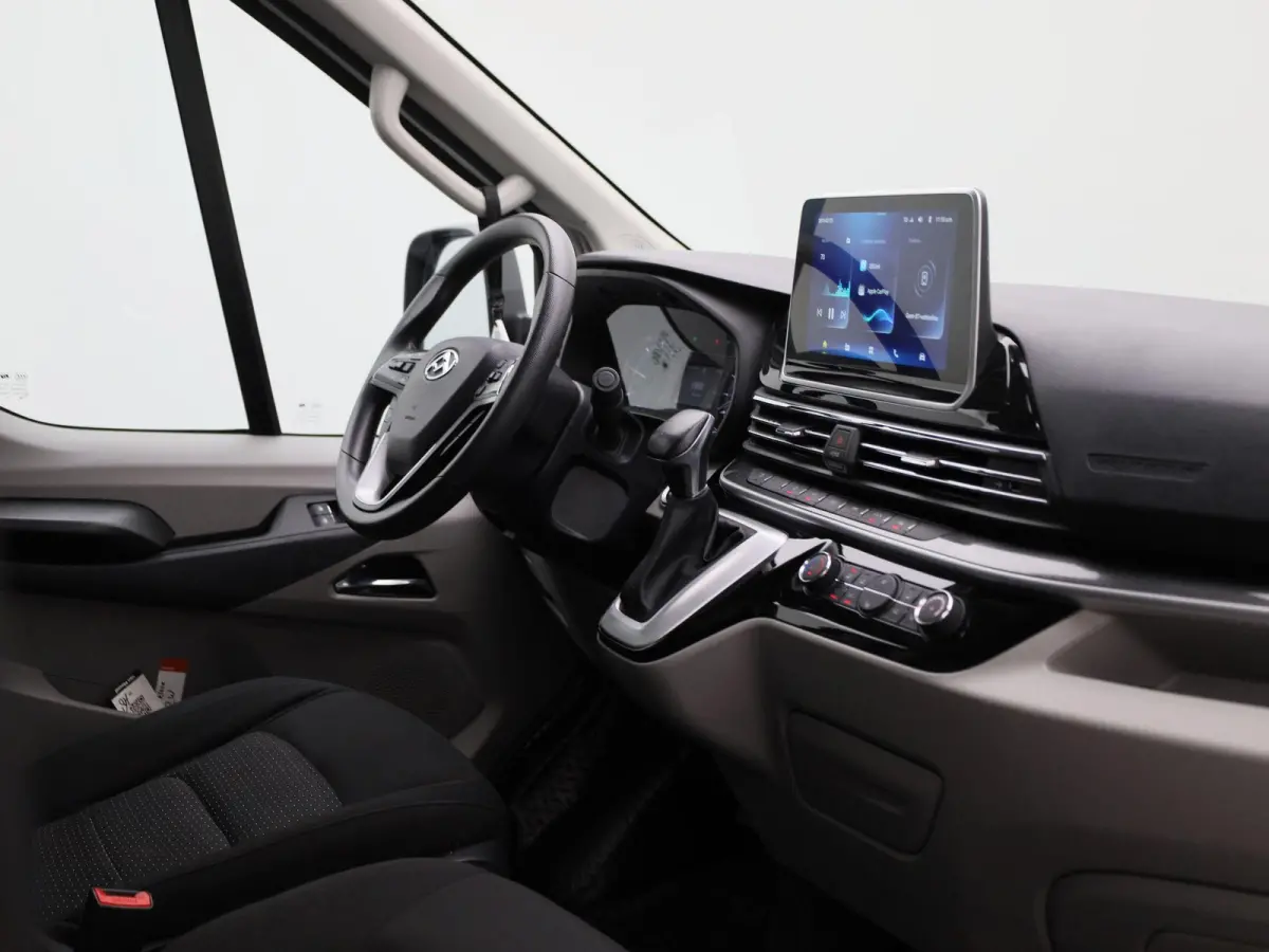 L3H3 Business 72 kWh | Airco | Stoelverwarming | Apple/Android Carplay | DAB+ | Multifunctioneel Stuurwiel | Cruise Control | Achteruitrijcamera | Parkeersensoren Voor + Achter |