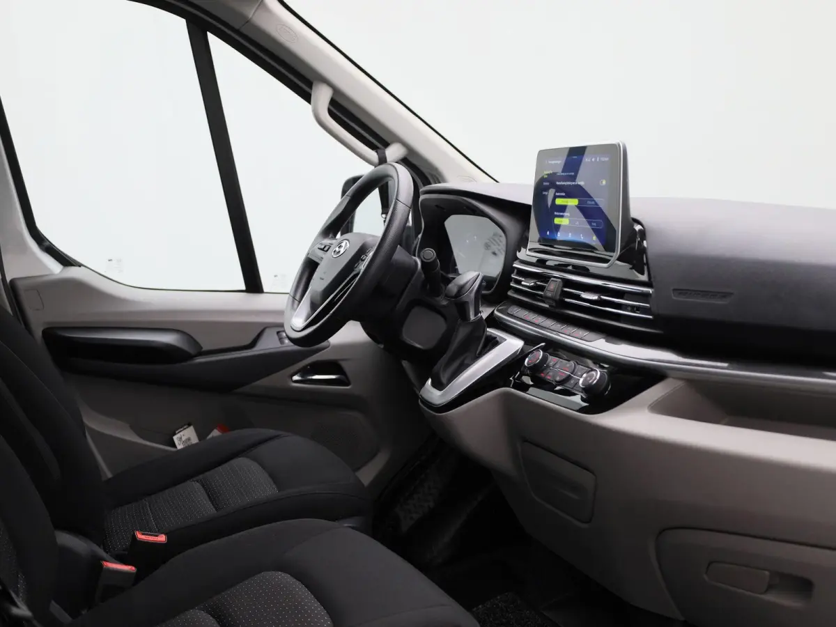 L3H3 Business 72 kWh | Airco | Stoelverwarming | Apple/Android Carplay | DAB+ | Multifunctioneel Stuurwiel | Cruise Control | Achteruitrijcamera | Parkeersensoren Voor + Achter |