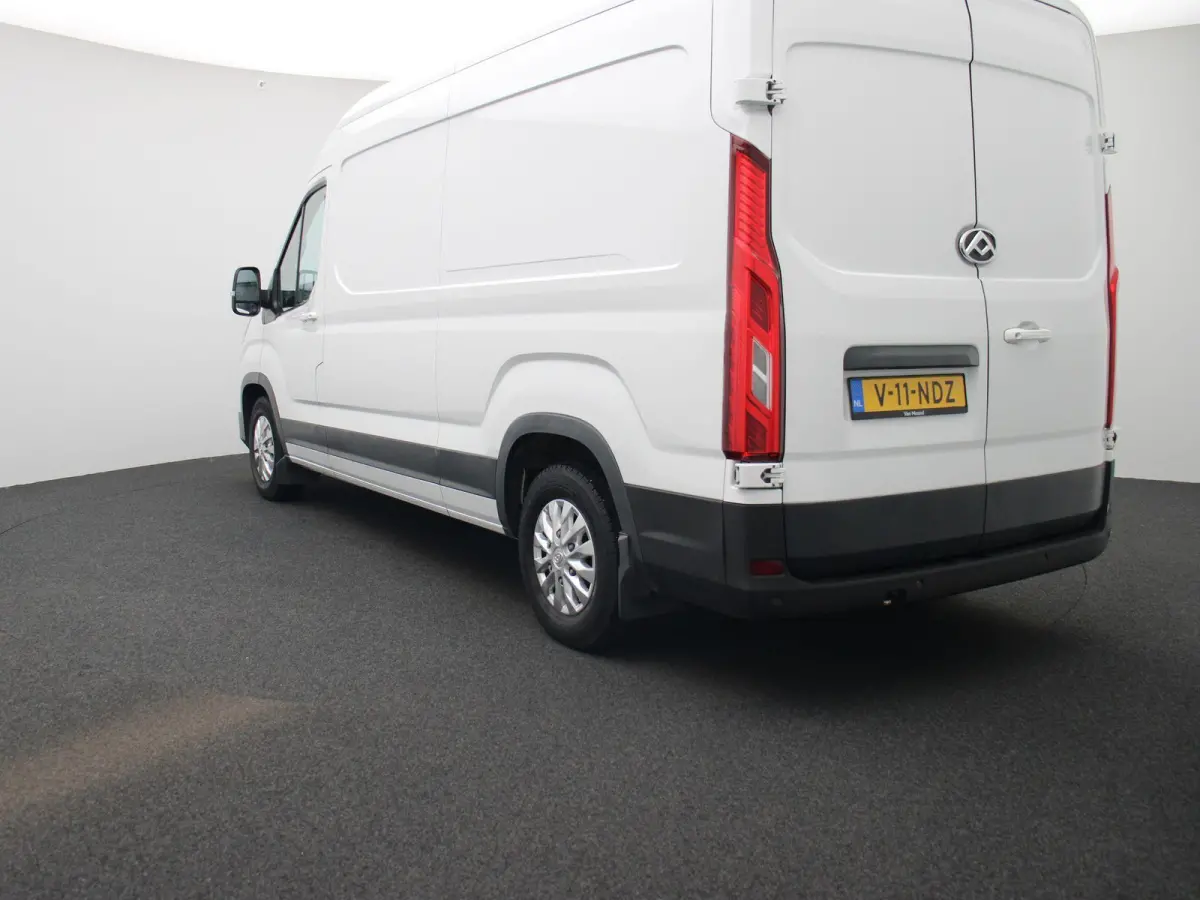 L3H3 Business 72 kWh | Airco | Stoelverwarming | Apple/Android Carplay | DAB+ | Multifunctioneel Stuurwiel | Cruise Control | Achteruitrijcamera | Parkeersensoren Voor + Achter |