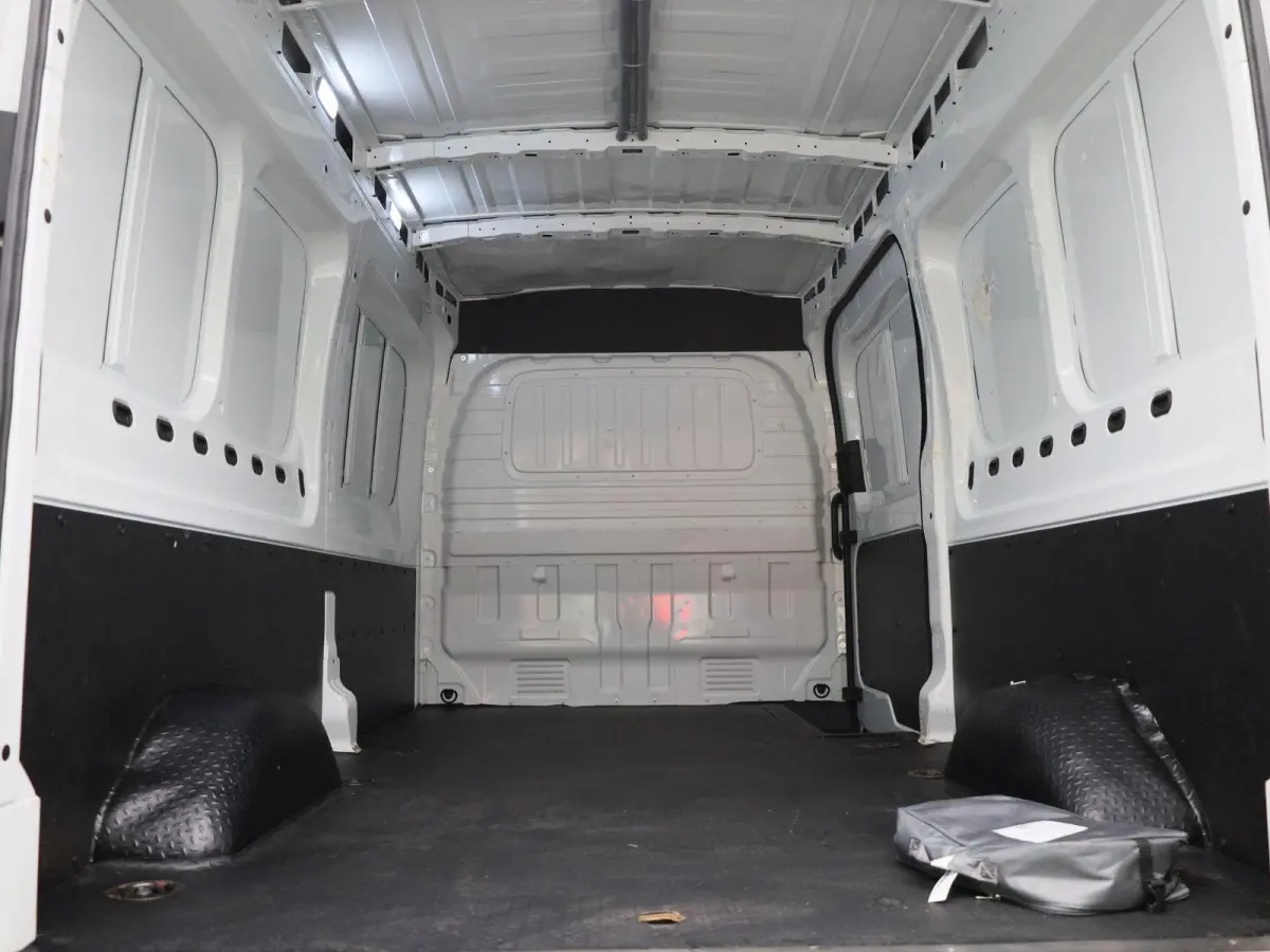 L3H3 Business 72 kWh | Airco | Stoelverwarming | Apple/Android Carplay | DAB+ | Multifunctioneel Stuurwiel | Cruise Control | Achteruitrijcamera | Parkeersensoren Voor + Achter |