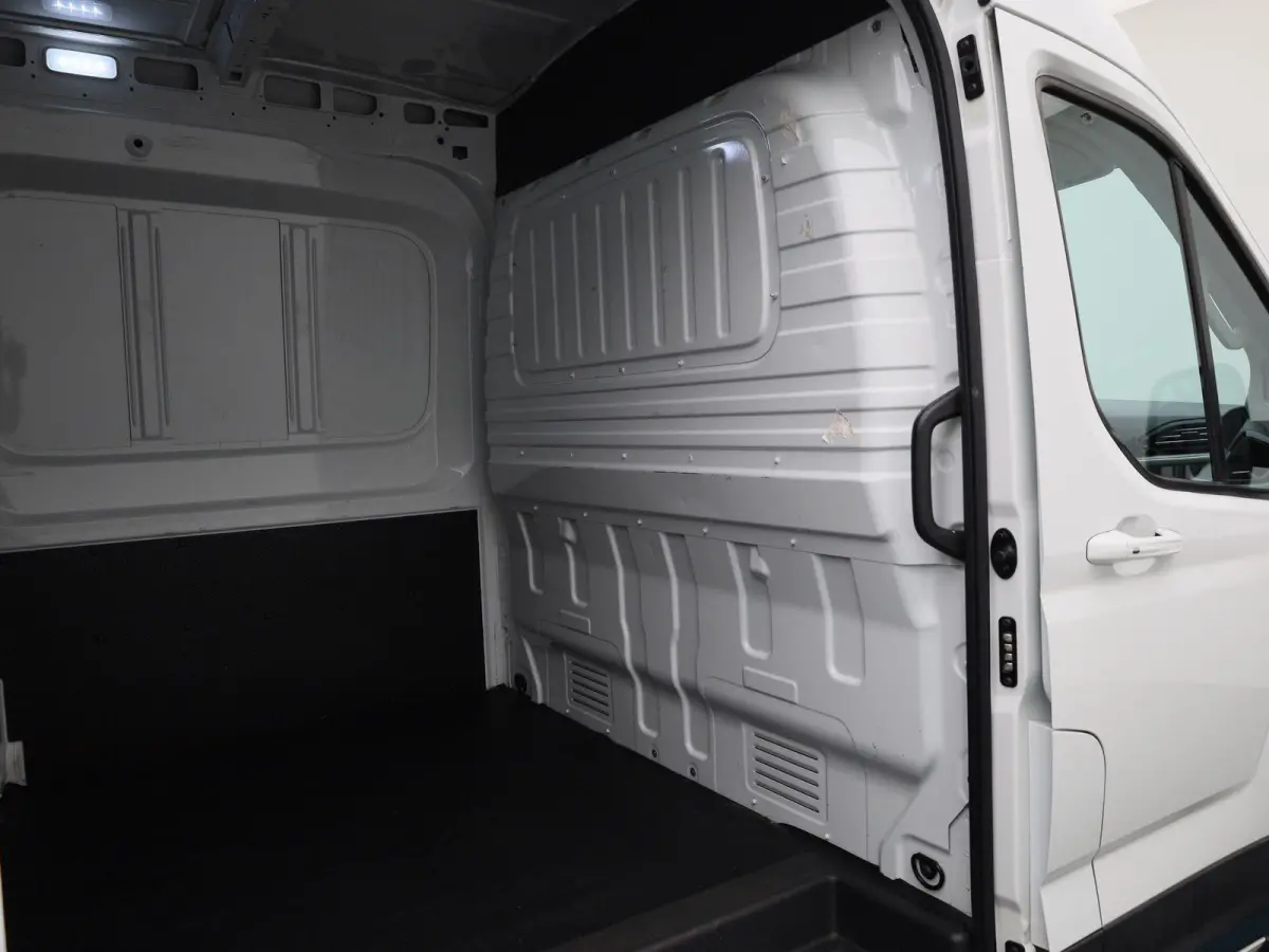 L3H3 Business 72 kWh | Airco | Stoelverwarming | Apple/Android Carplay | DAB+ | Multifunctioneel Stuurwiel | Cruise Control | Achteruitrijcamera | Parkeersensoren Voor + Achter |