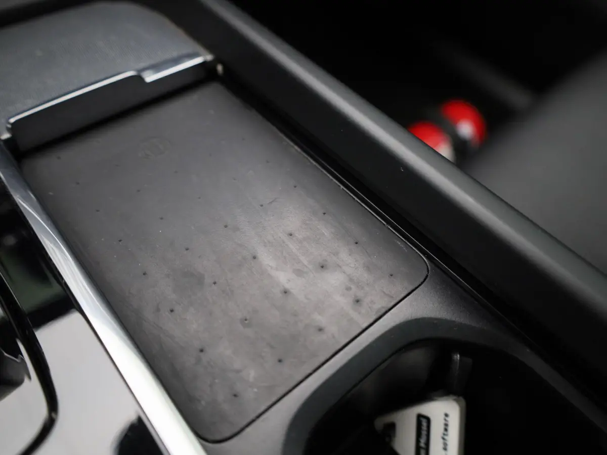 T6 PHEV 4x4 Core Aut. | Automaat | Apple Carplay / Android Auto | Panoramadak | Achteruitrijcamera | Parkeersensoren | Stoelverwarming |