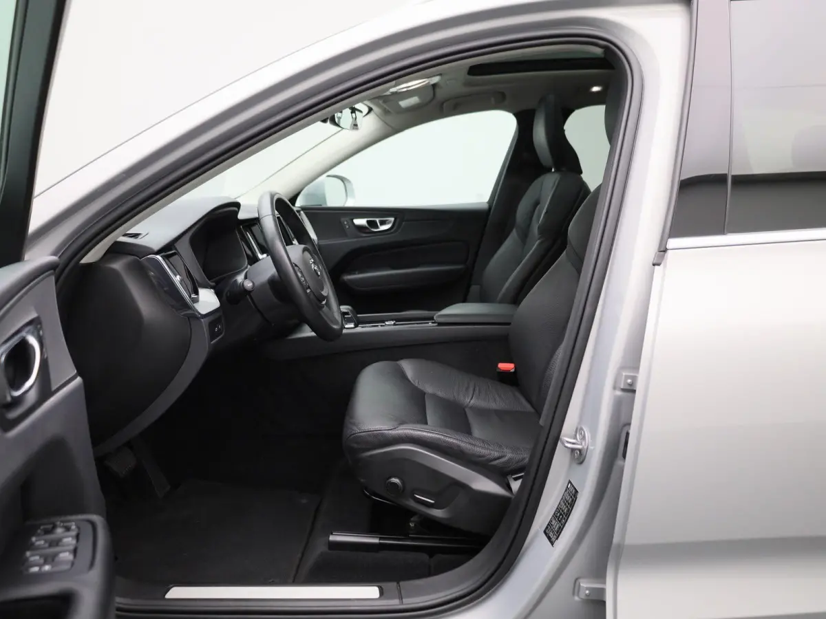 T6 PHEV 4x4 Core Aut. | Automaat | Apple Carplay / Android Auto | Panoramadak | Achteruitrijcamera | Parkeersensoren | Stoelverwarming |