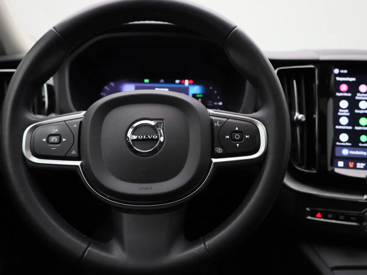 T6 PHEV 4x4 Core Aut. | Automaat | Apple Carplay / Android Auto | Panoramadak | Achteruitrijcamera | Parkeersensoren | Stoelverwarming |