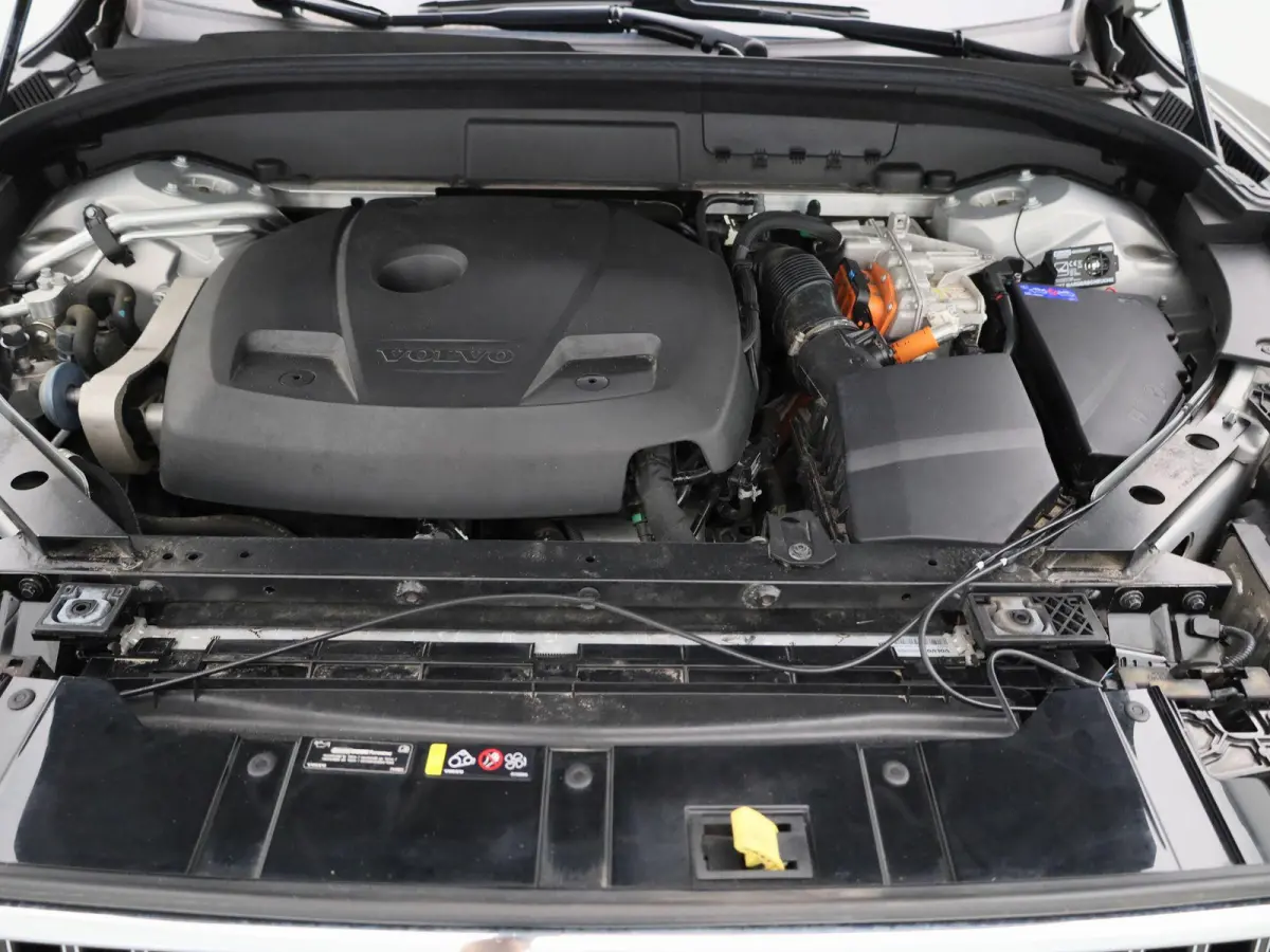 T6 PHEV 4x4 Core Aut. | Automaat | Apple Carplay / Android Auto | Panoramadak | Achteruitrijcamera | Parkeersensoren | Stoelverwarming |