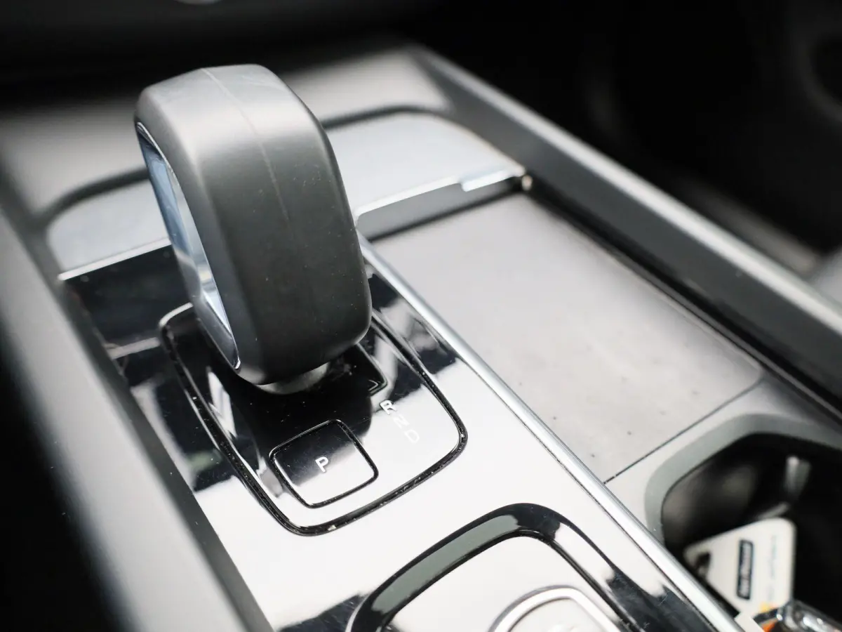 T6 PHEV 4x4 Core Aut. | Automaat | Apple Carplay / Android Auto | Panoramadak | Achteruitrijcamera | Parkeersensoren | Stoelverwarming |