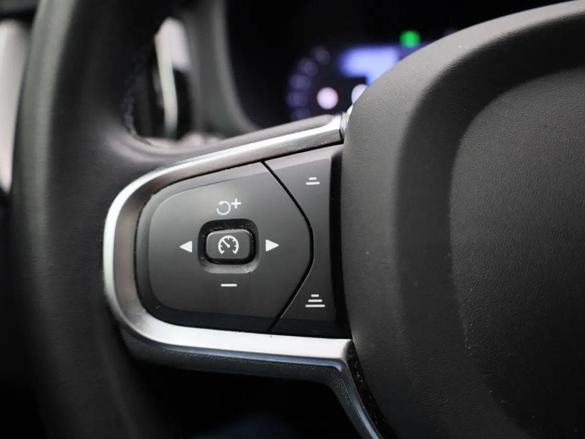 T6 PHEV 4x4 Core Aut. | Automaat | Apple Carplay / Android Auto | Panoramadak | Achteruitrijcamera | Parkeersensoren | Stoelverwarming |