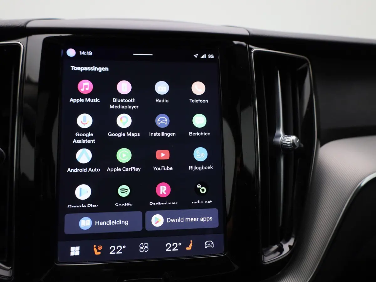 T6 PHEV 4x4 Core Aut. | Automaat | Apple Carplay / Android Auto | Panoramadak | Achteruitrijcamera | Parkeersensoren | Stoelverwarming |
