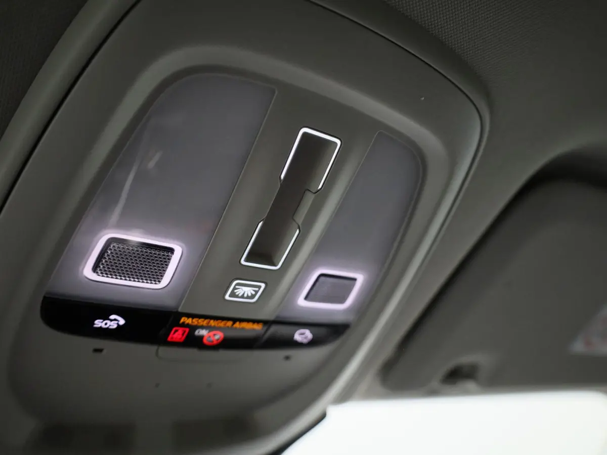 T6 PHEV 4x4 Core Aut. | Automaat | Apple Carplay / Android Auto | Panoramadak | Achteruitrijcamera | Parkeersensoren | Stoelverwarming |