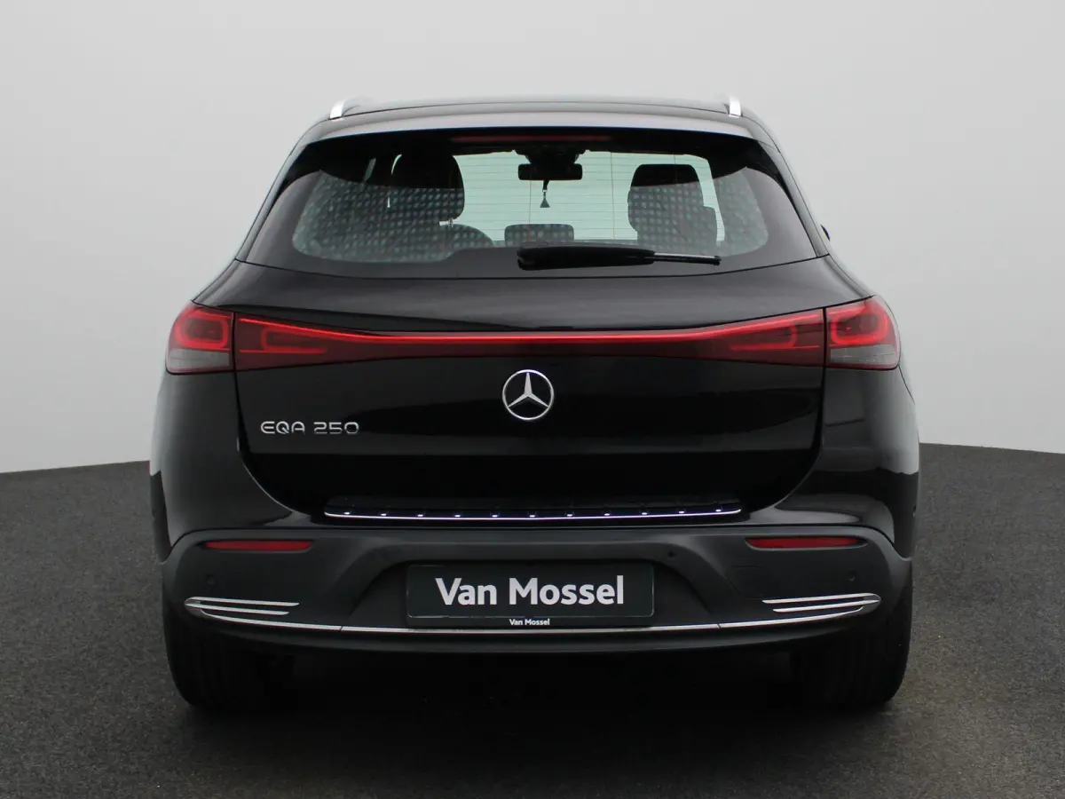 EQA 250+ Business Line | Apple Carplay / Android Auto | Sfeerverlichting | Stoelverwarming | Cruise Control |