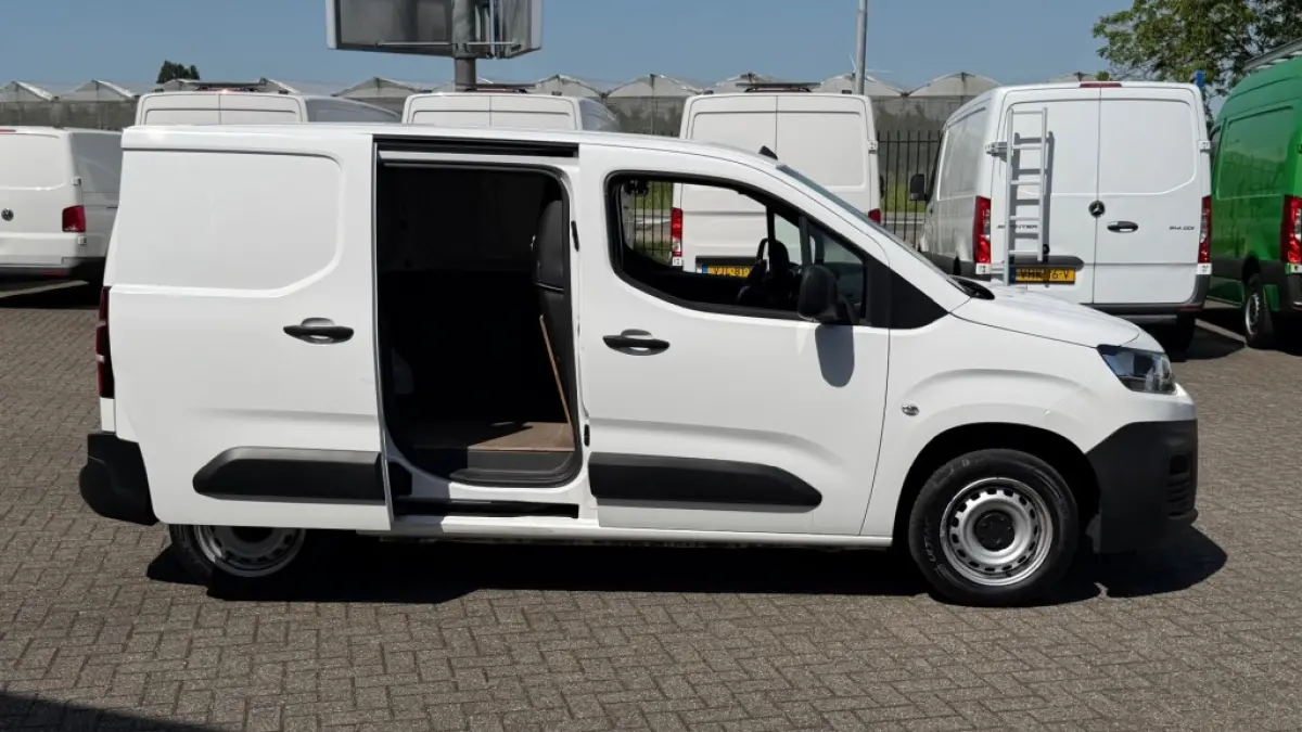 1.5 BLEUHDI 75KW 102PK EURO 6 AIRCO/ ORIGINEEL AUDIO/ SCHUIFDEUR/ 100% DEALERONDERHOUDEN