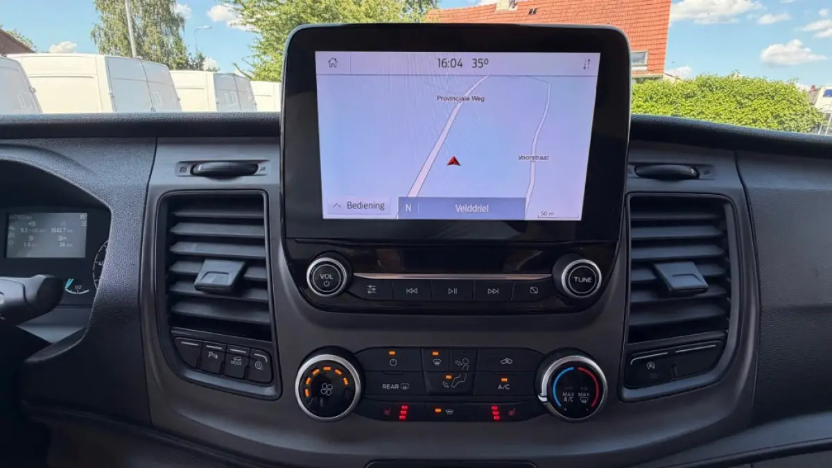 2.0 TDCI 96KW 131PK L2H1 EURO 6 AIRCO/ NAVIGATIE/ CRUISE CONTROL/ CAMERA/ 100% DEALERONDERHOUDEN