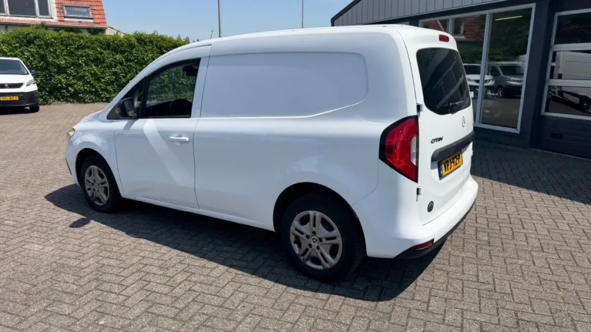 110 CDI 70KW 95PK EURO 6 AIRCO/ CRUISE CONTROL/ PARKEERSENSOREN/ 100% DEALERONDERHOUDEN