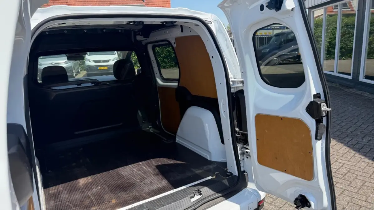 110 CDI 70KW 95PK EURO 6 AIRCO/ CRUISE CONTROL/ PARKEERSENSOREN/ 100% DEALERONDERHOUDEN