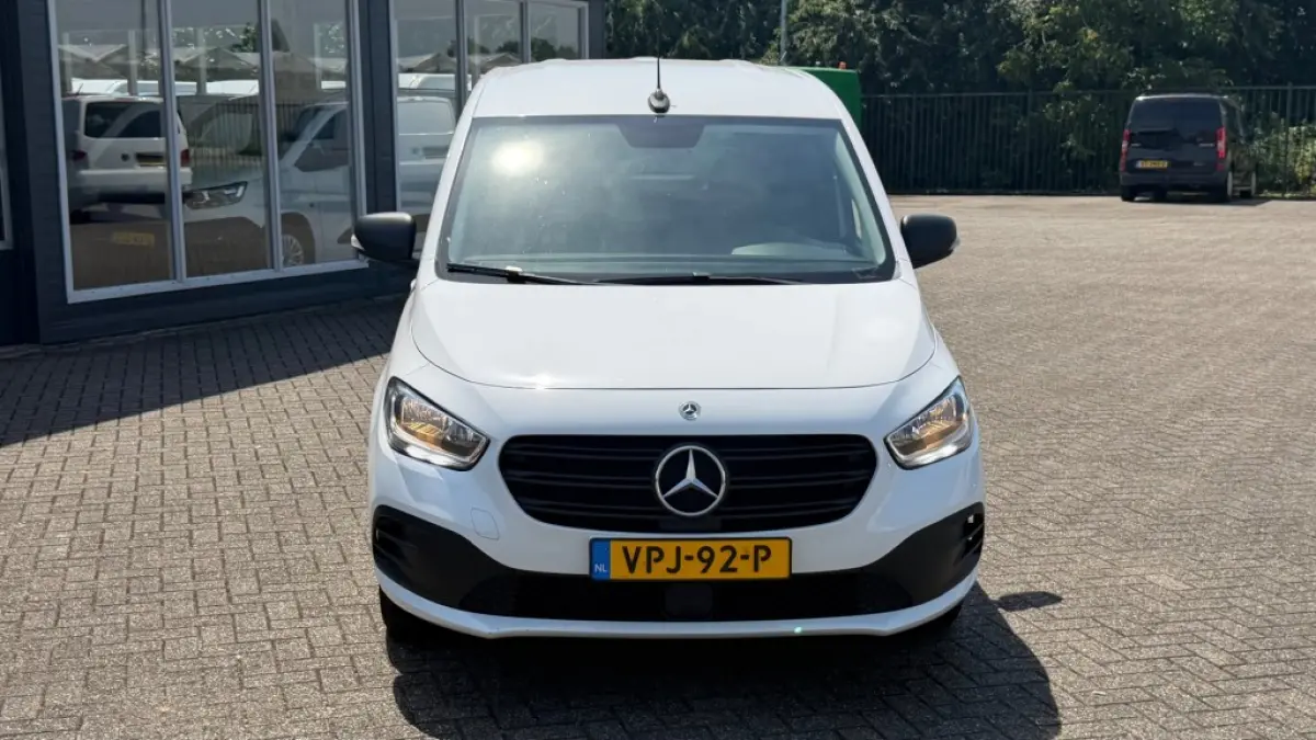 110 CDI 70KW 95PK EURO 6 AIRCO/ CRUISE CONTROL/ PARKEERSENSOREN/ 100% DEALERONDERHOUDEN
