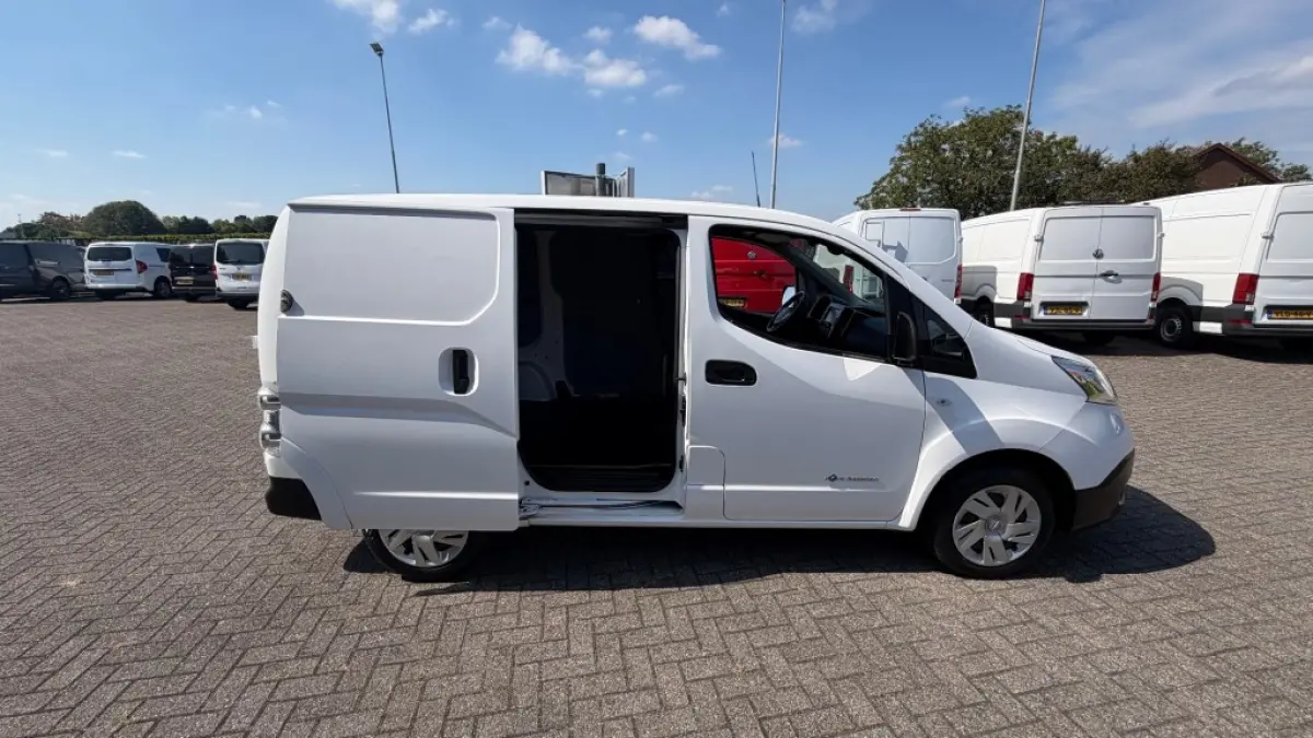 E-nv200 ZERO EMISSIE 40KWH 80KW 120PK AIRCO/ NAVIGATIE/ CRUISE CONTROL/ CAMERA/ 100% DEALERONDERHOUDEN