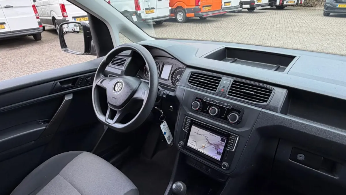 2.0 TDI 55KW 75PK EURO 6 NAVIGATIE/ AIRCO/ SCHUIFDEUR/ 100% DEALERONDERHOUDEN