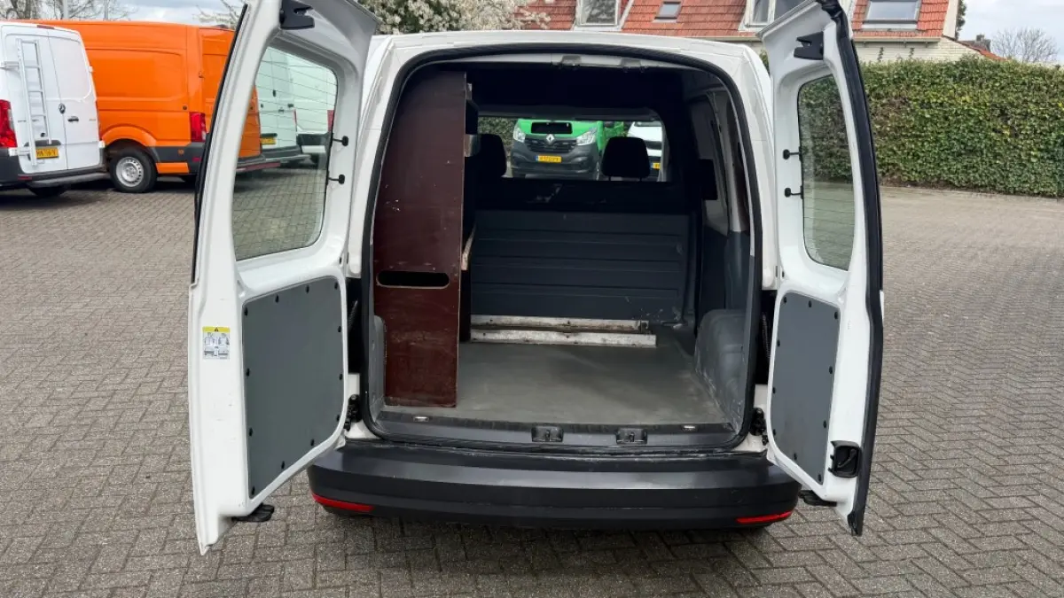 2.0 TDI 55KW 75PK EURO 6 NAVIGATIE/ AIRCO/ SCHUIFDEUR/ 100% DEALERONDERHOUDEN