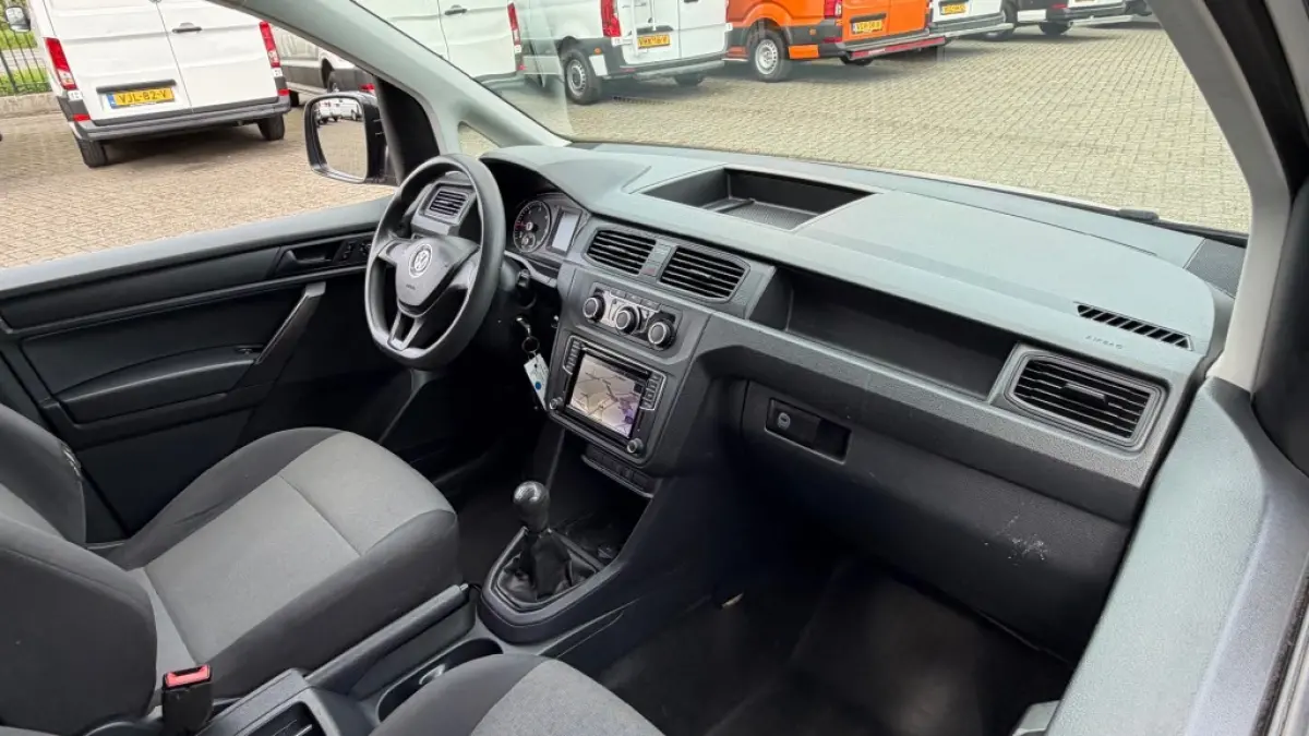 2.0 TDI 55KW 75PK EURO 6 NAVIGATIE/ AIRCO/ SCHUIFDEUR/ 100% DEALERONDERHOUDEN