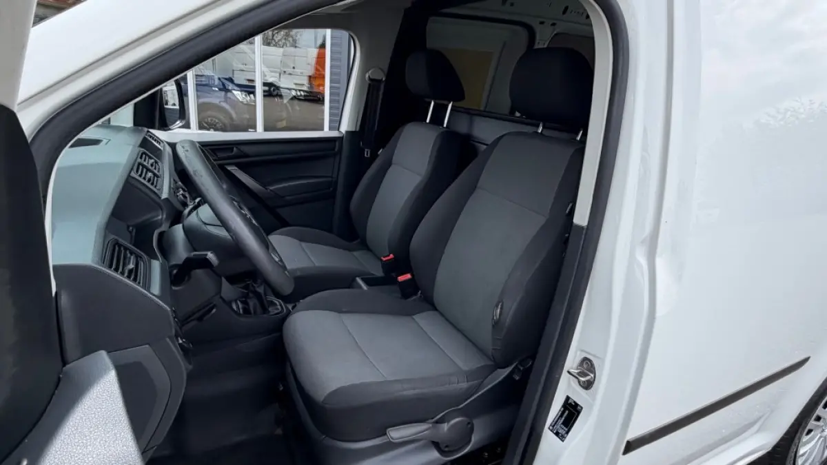 2.0 TDI 55KW 75PK EURO 6 NAVIGATIE/ AIRCO/ SCHUIFDEUR/ 100% DEALERONDERHOUDEN
