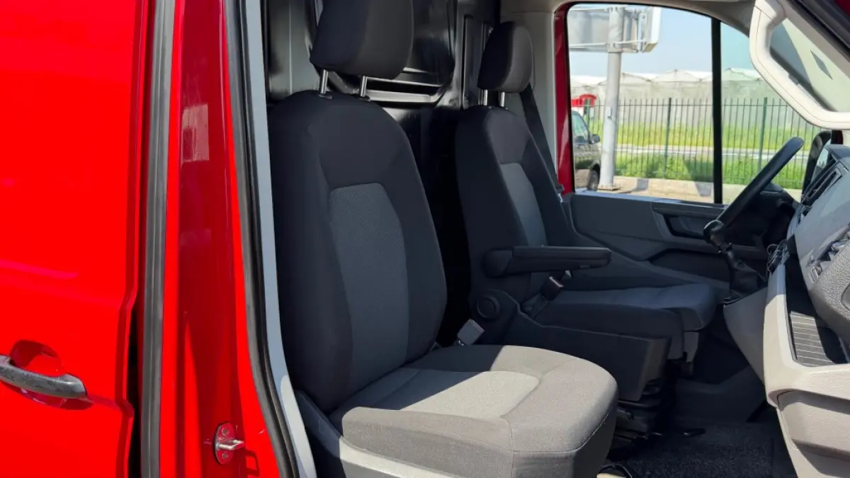2.0 TDI 130KW 177PK L3H2 EURO 6 3000KG TREKGEWICHT/ AIRCO/ CRUISE CONTROL/ TREKHAAK/ 100% DEALERONDERHOUDEN