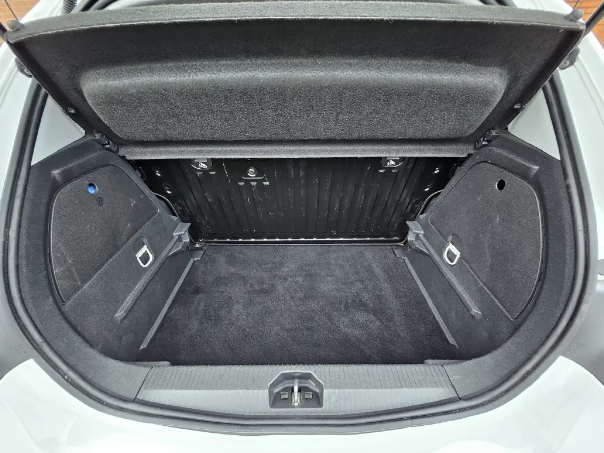 1.0 Turbo Color Edition OPC-line Carplay Airco Spoilerpakket
